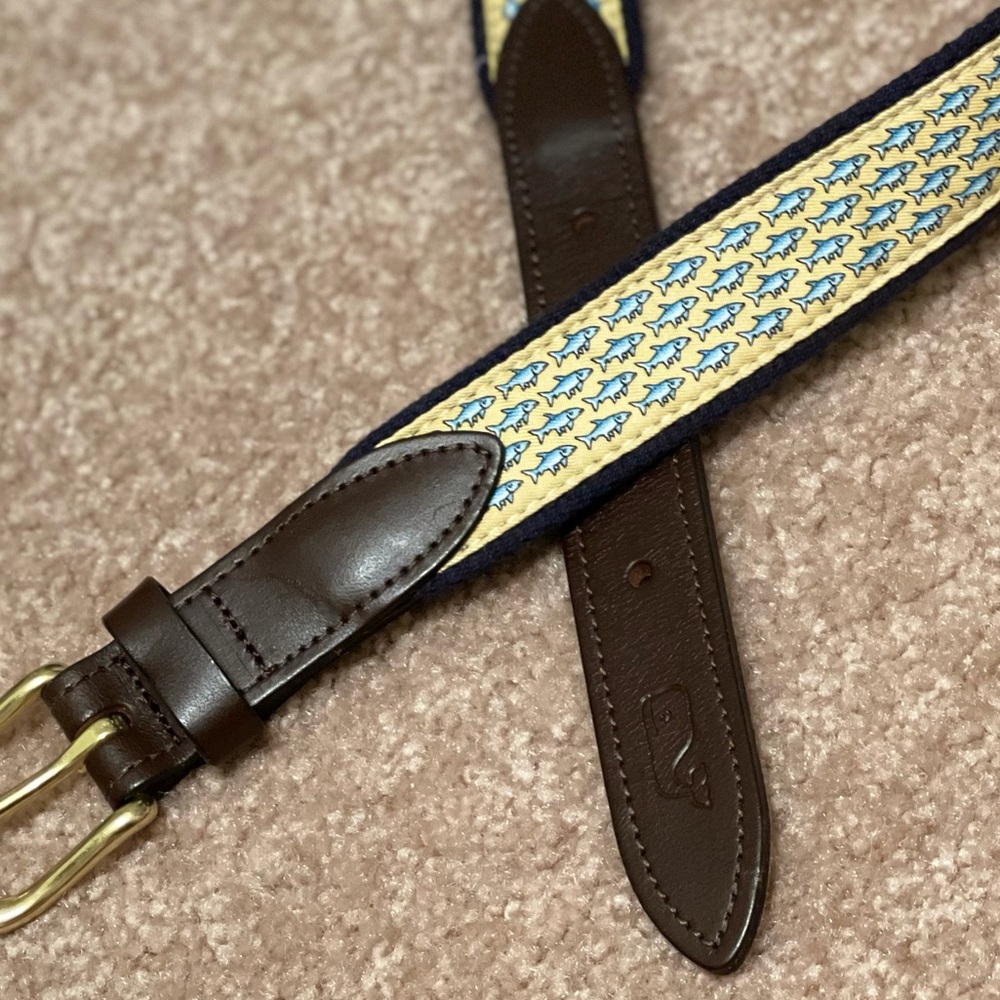 Boys Vineyard Vines Belt 26 Fish Leather Fabric